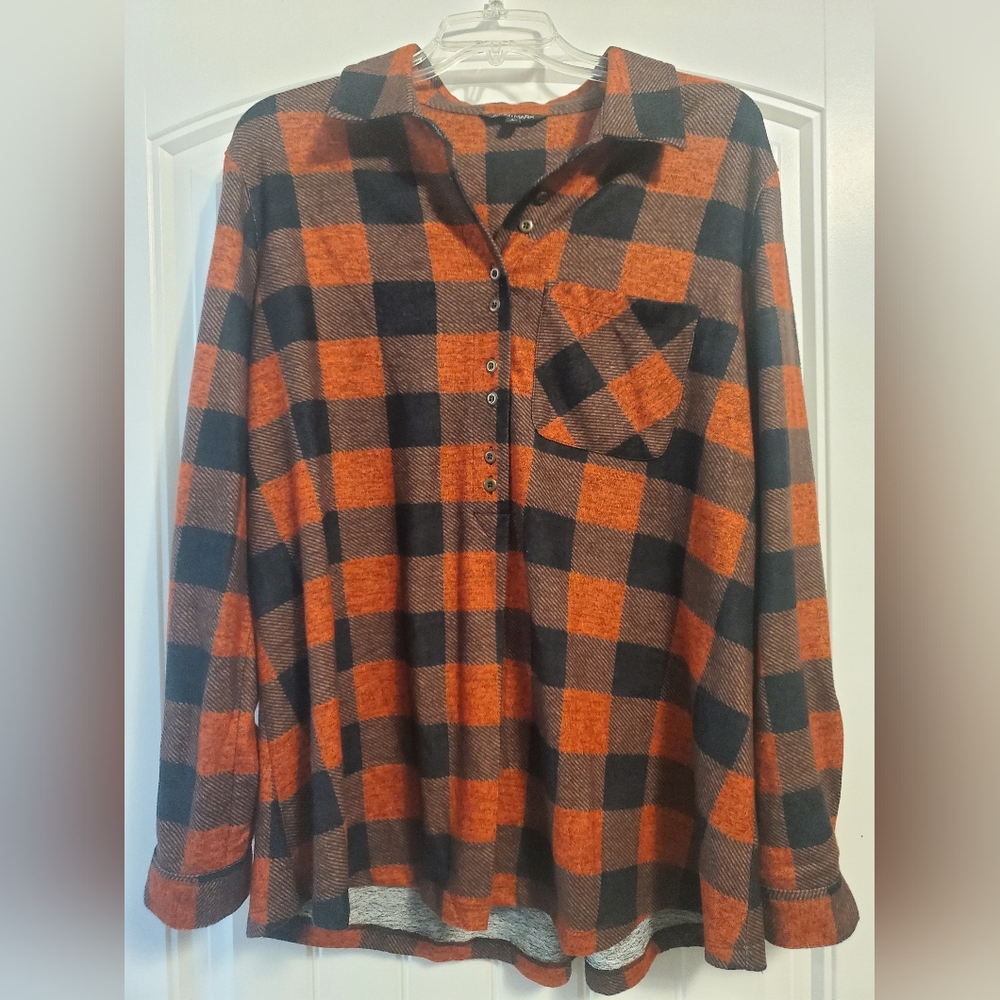 John Mark top size large